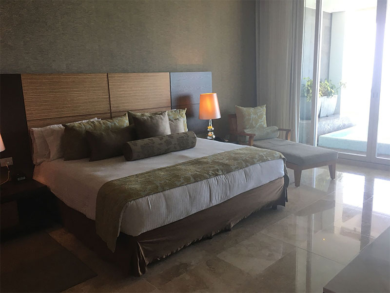 grand-luxxe-suites-grand-luxxe-1-bed-bedroom